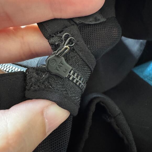 Alice + Olivia Women's Size 4 Black 'Yve' Cutout Sleeveless Sheath Dress - Picture 12 of 14